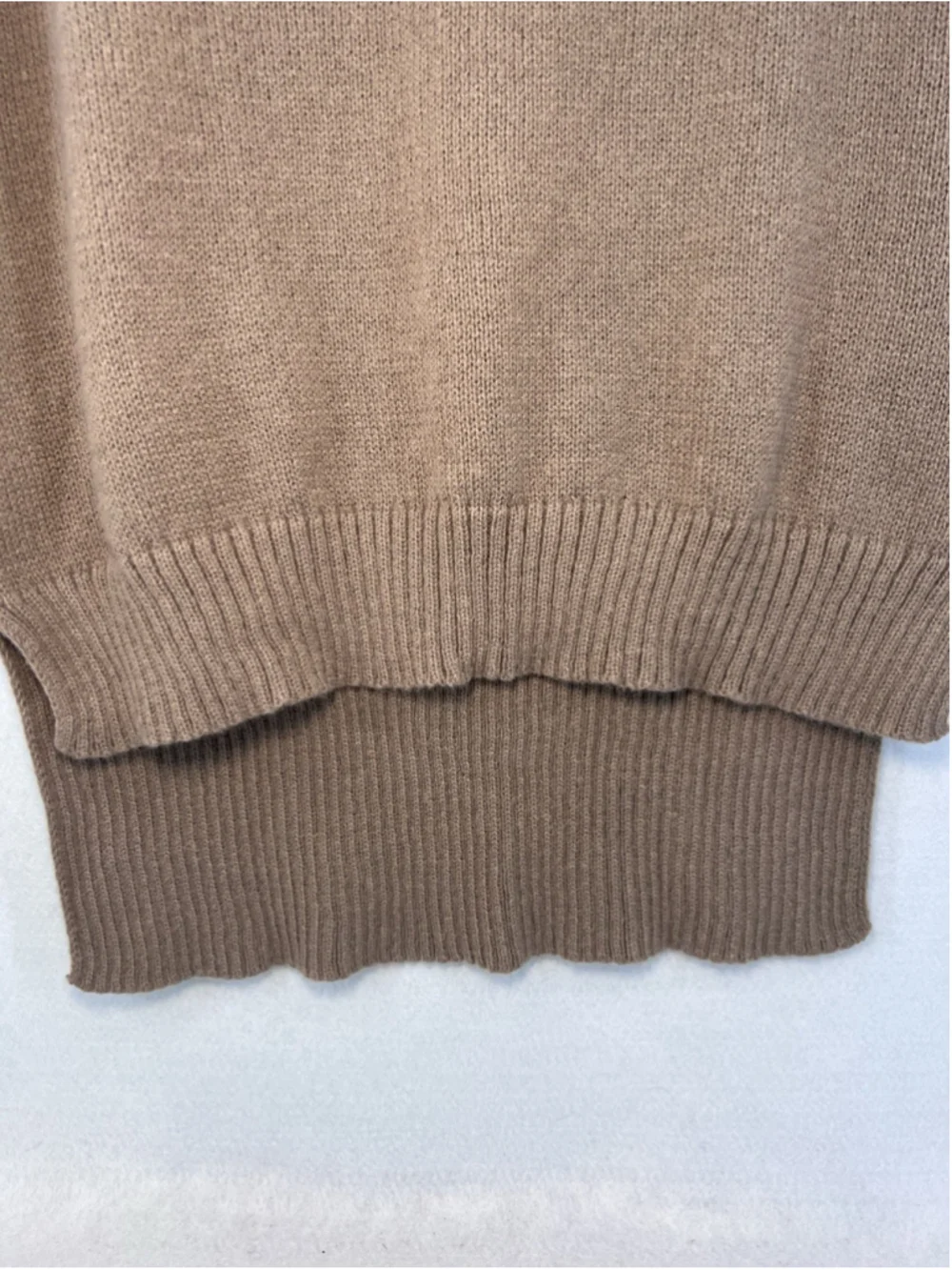 Sweater Vest V-neck Sleeveless Tan Beige Cable Knit High Low Hem No Tag Size